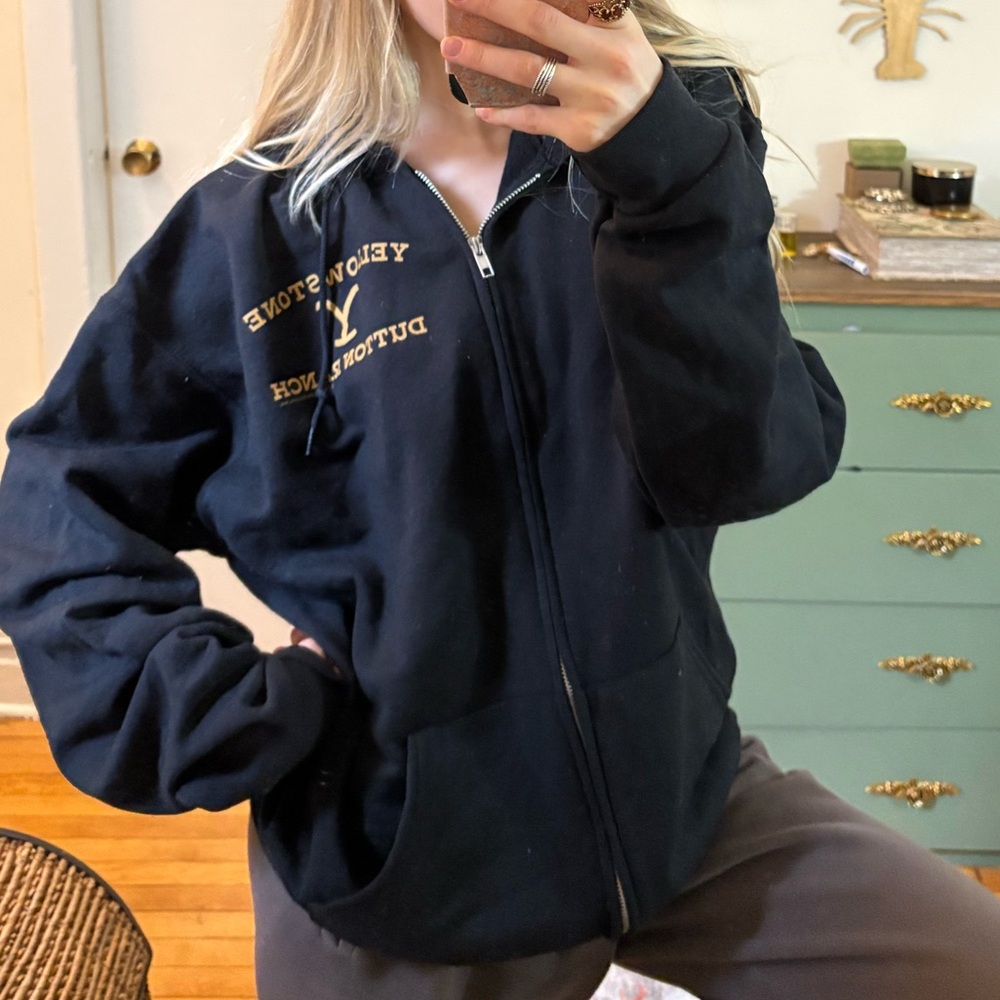 Yellowstone Dutton Ranch Oversize Black Hoodie